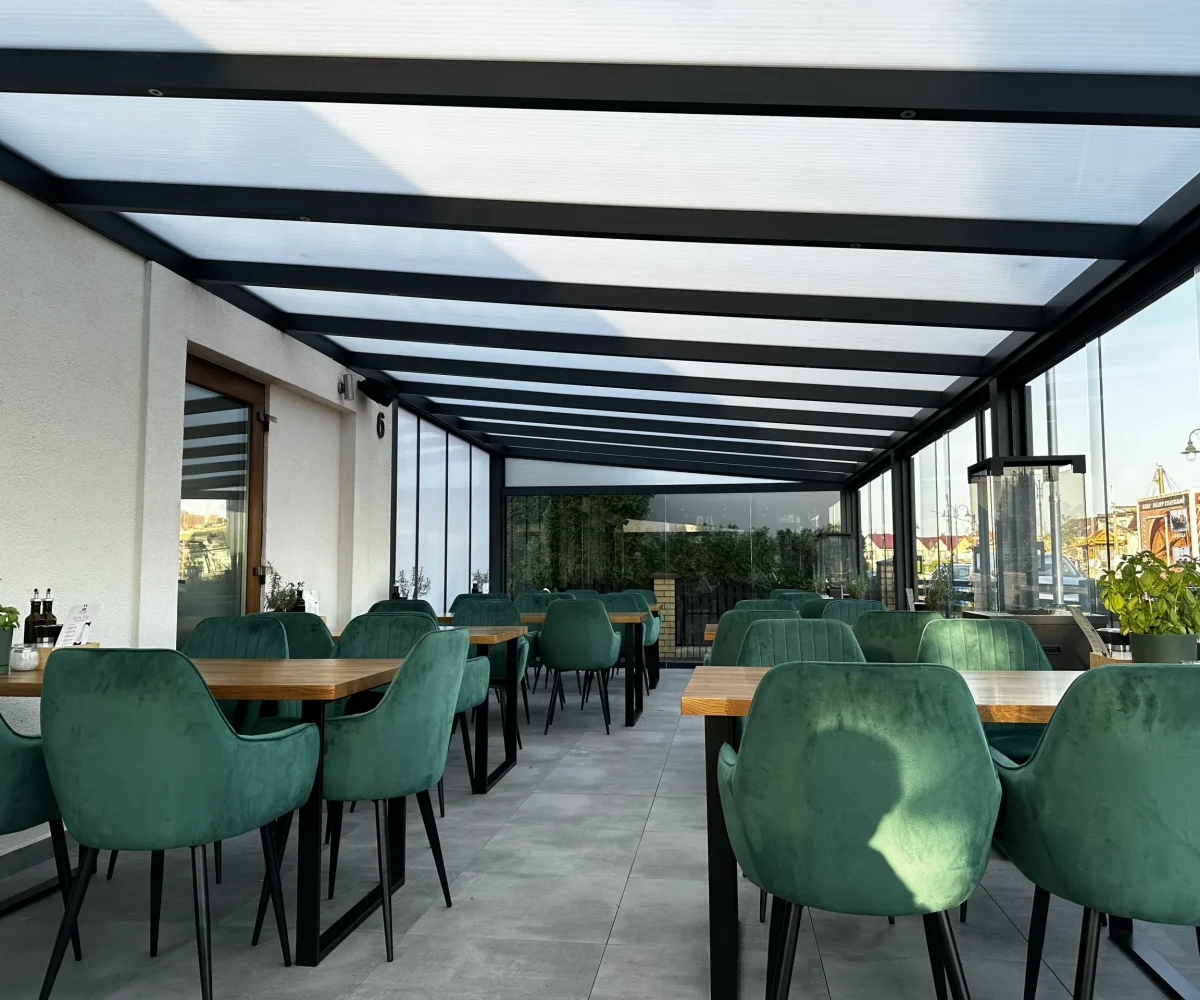 nowoczesna pergola bioklimatyczna aluminium